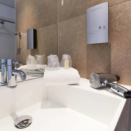 ホテル Duesseldorf-ratingen ラーティンゲン