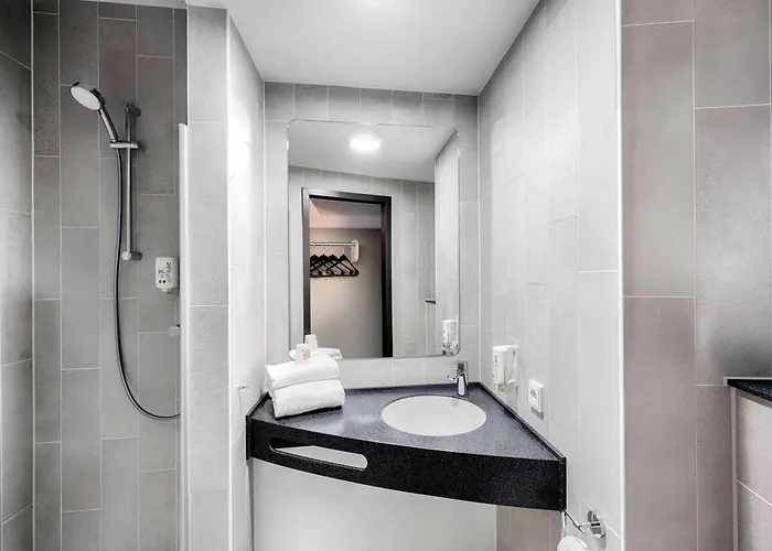 Duesseldorf-ratingen 3*