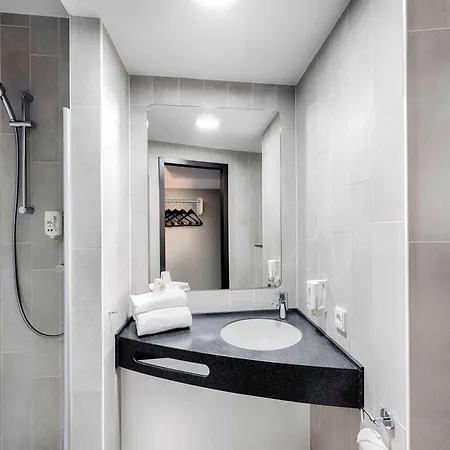 Duesseldorf-ratingen 3*
